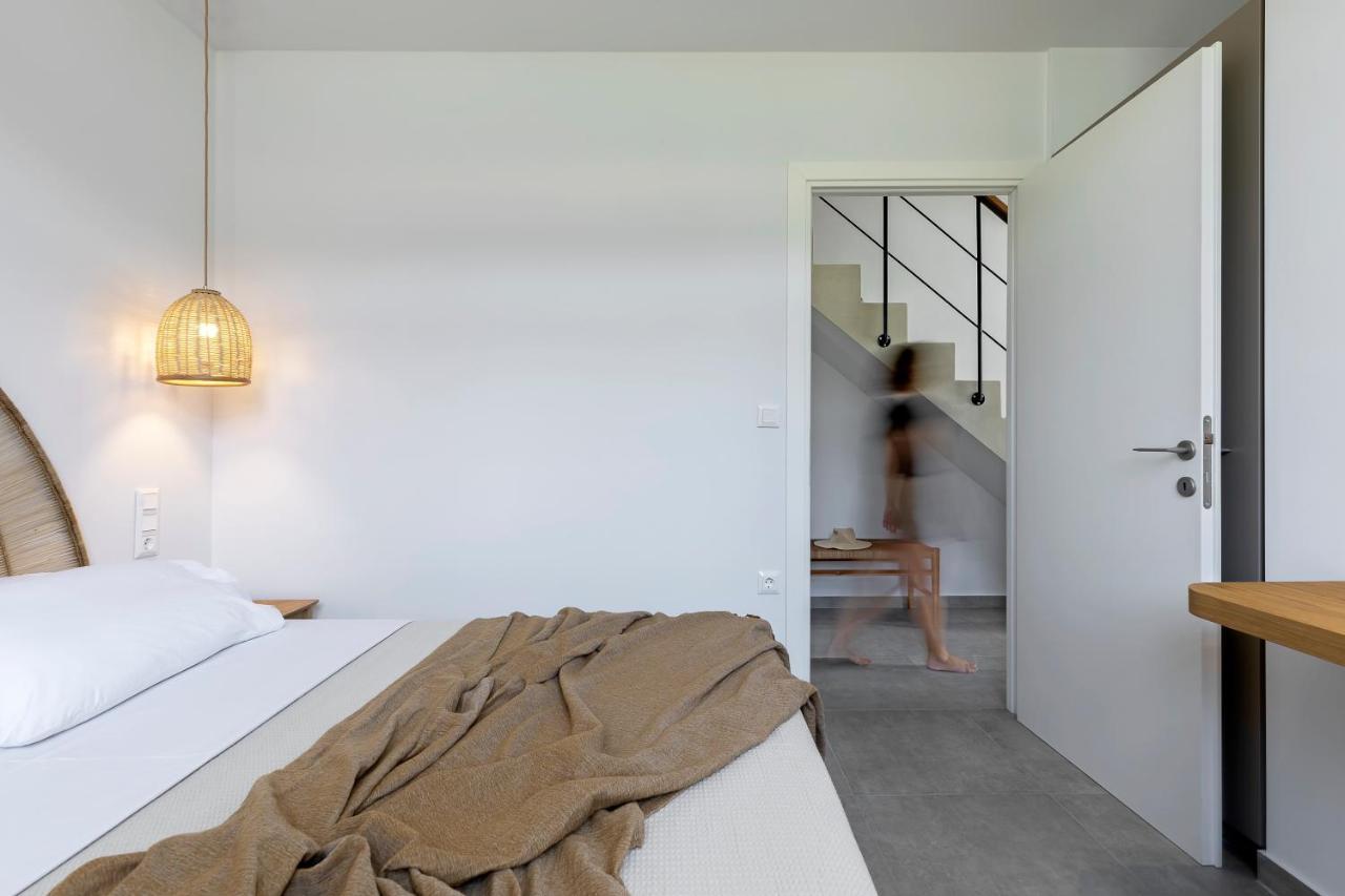 Lichnos Luxury Suites Sourpi Exterior photo