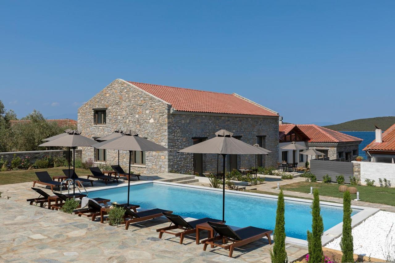 Lichnos Luxury Suites Sourpi Exterior photo