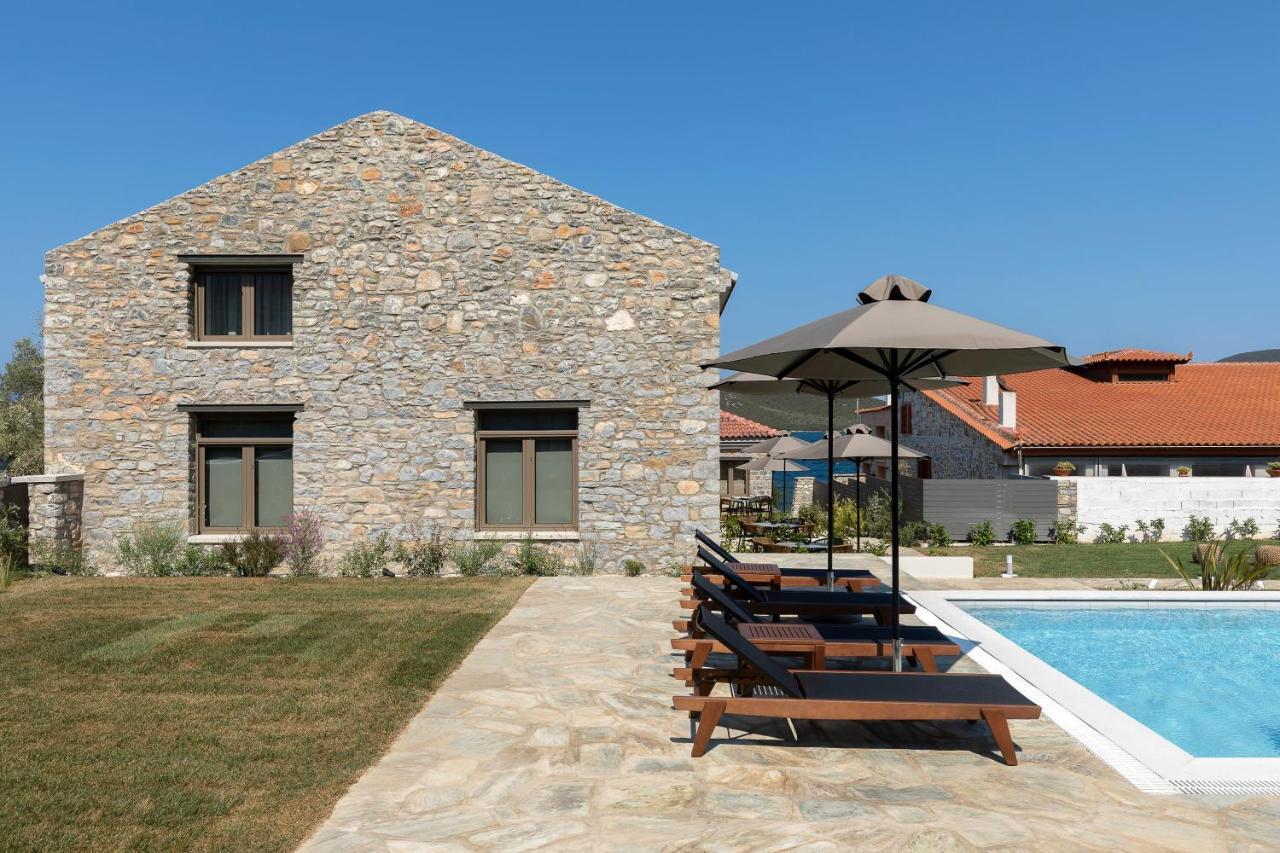 Lichnos Luxury Suites Sourpi Exterior photo