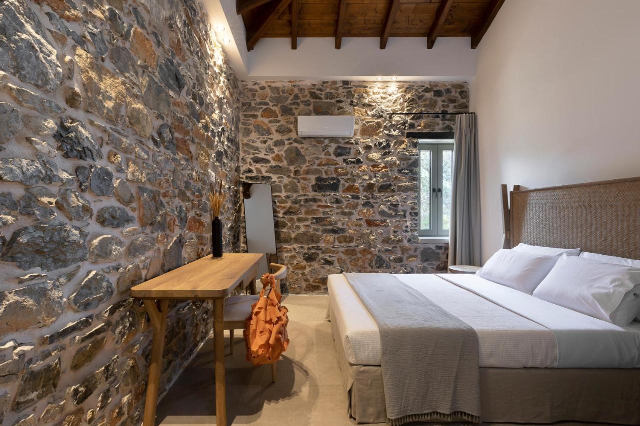 Lichnos Luxury Suites Sourpi Exterior photo