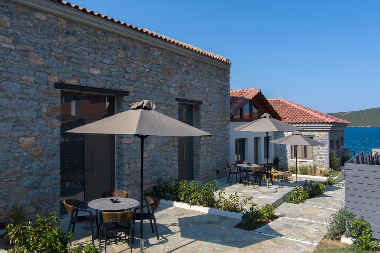 Lichnos Luxury Suites Sourpi Exterior photo