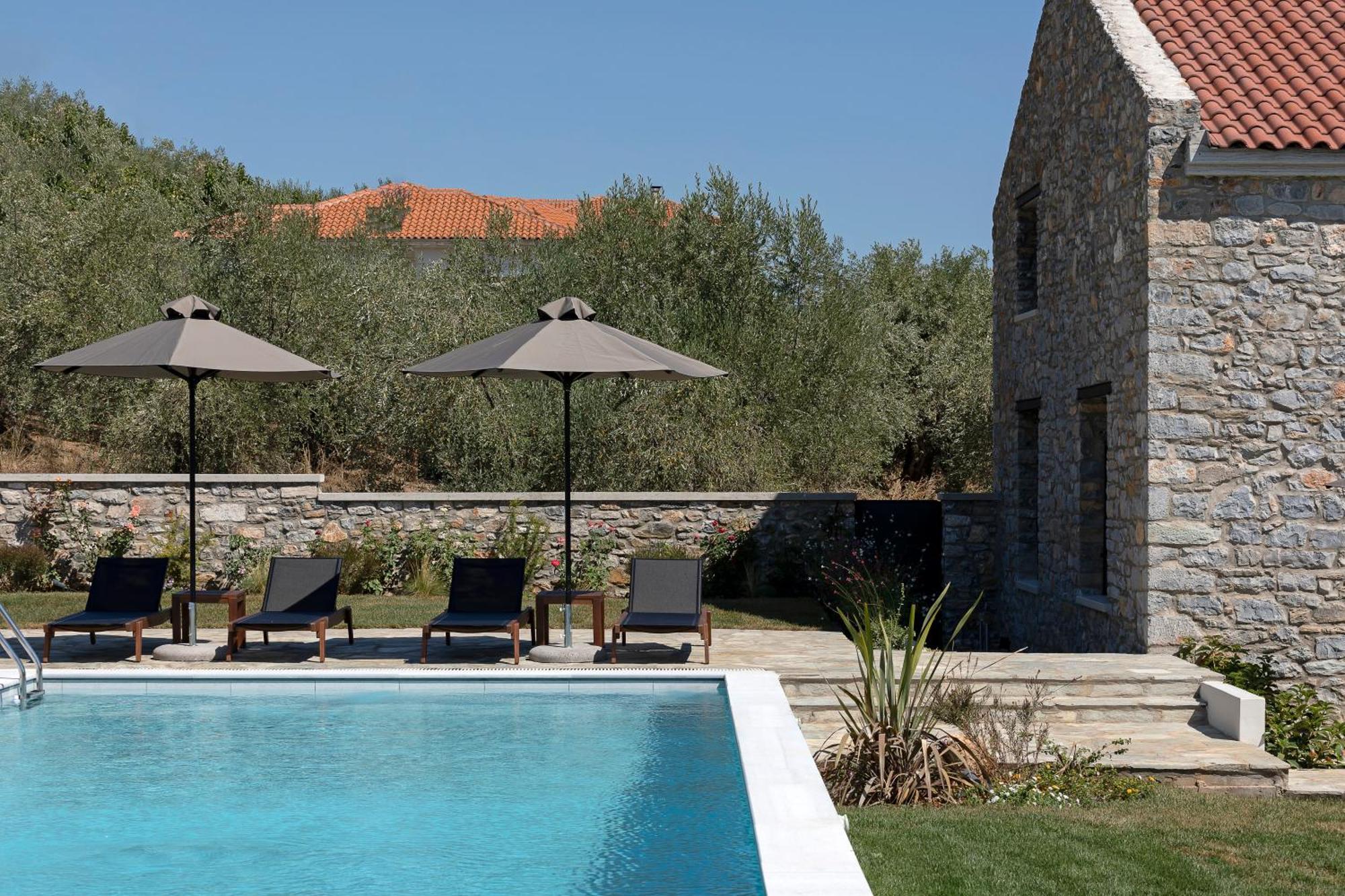 Lichnos Luxury Suites Sourpi Exterior photo